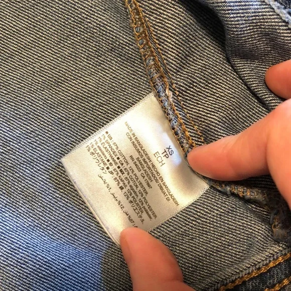 Old Navy Denim Jacket - Picture 4 of 6